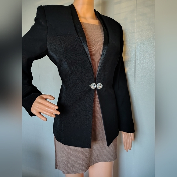 Champagne Jackets & Blazers - Champagne Black Women's Blazer with Crystal Button Size 8
